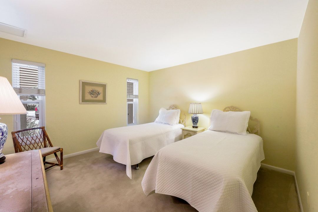 280 S Golf Dr, Naples, FL 34102