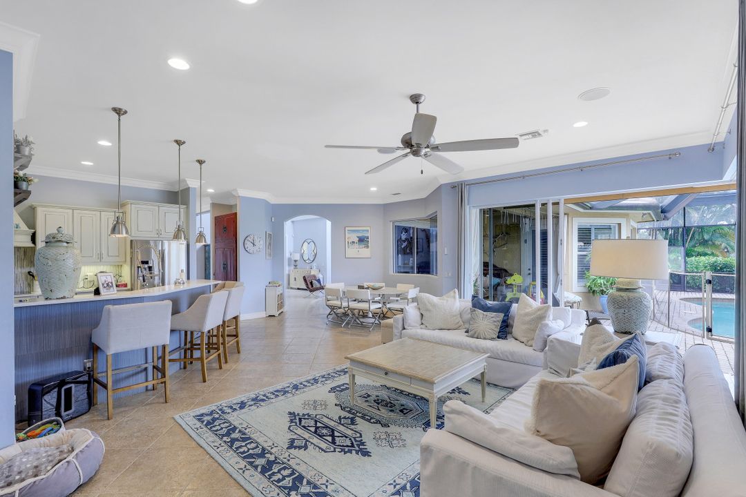 5119 Post Oak Ln, Naples, FL 34105