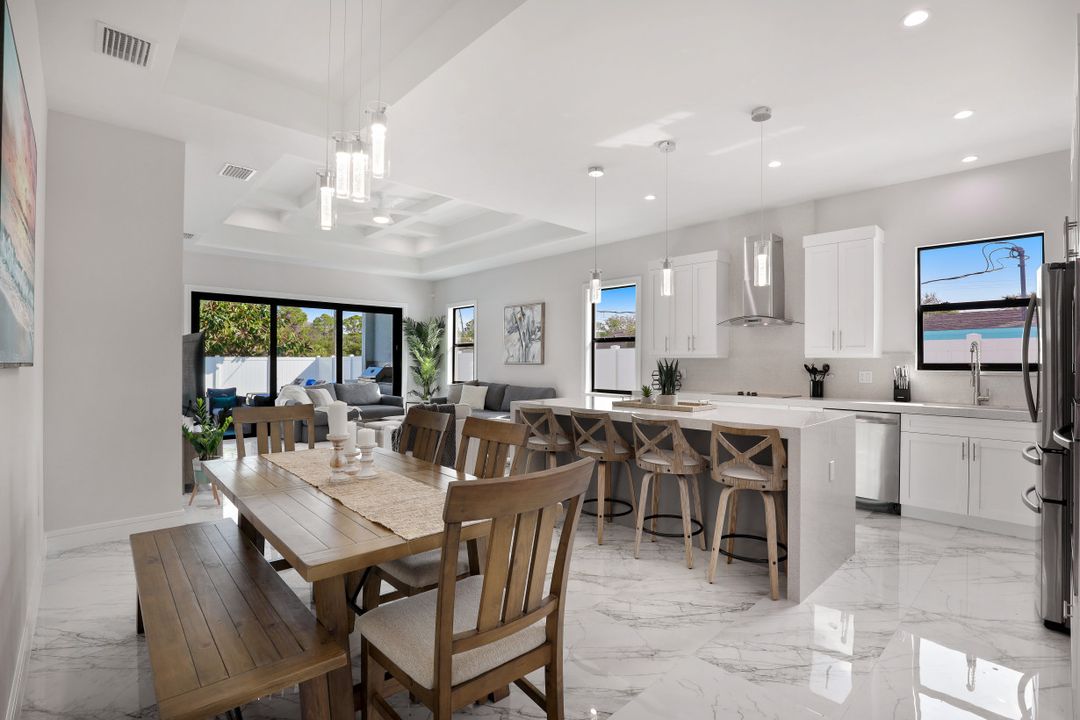 783 110th Ave N, Naples, FL 34108