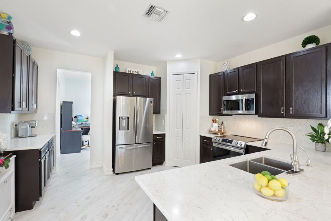 1244 NW 36th Pl, Cape Coral, FL 33993