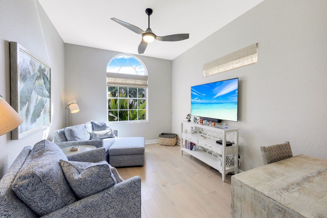 6117 Highwood Park Ln, Naples, FL 34110