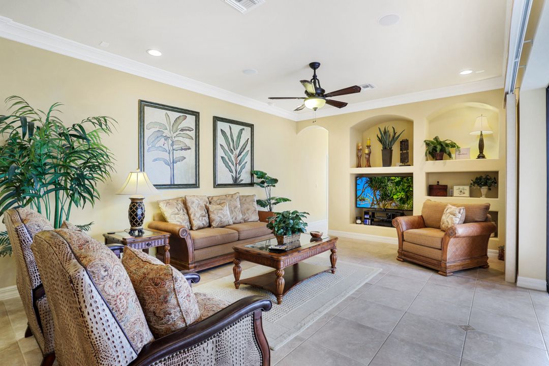 2234 SE 20th Pl, Cape Coral, FL 33990