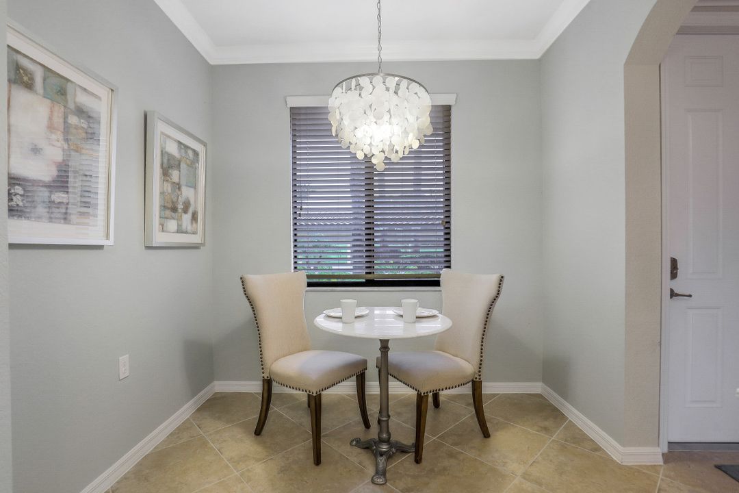 9727 Acqua Ct #415, Naples, FL 34113