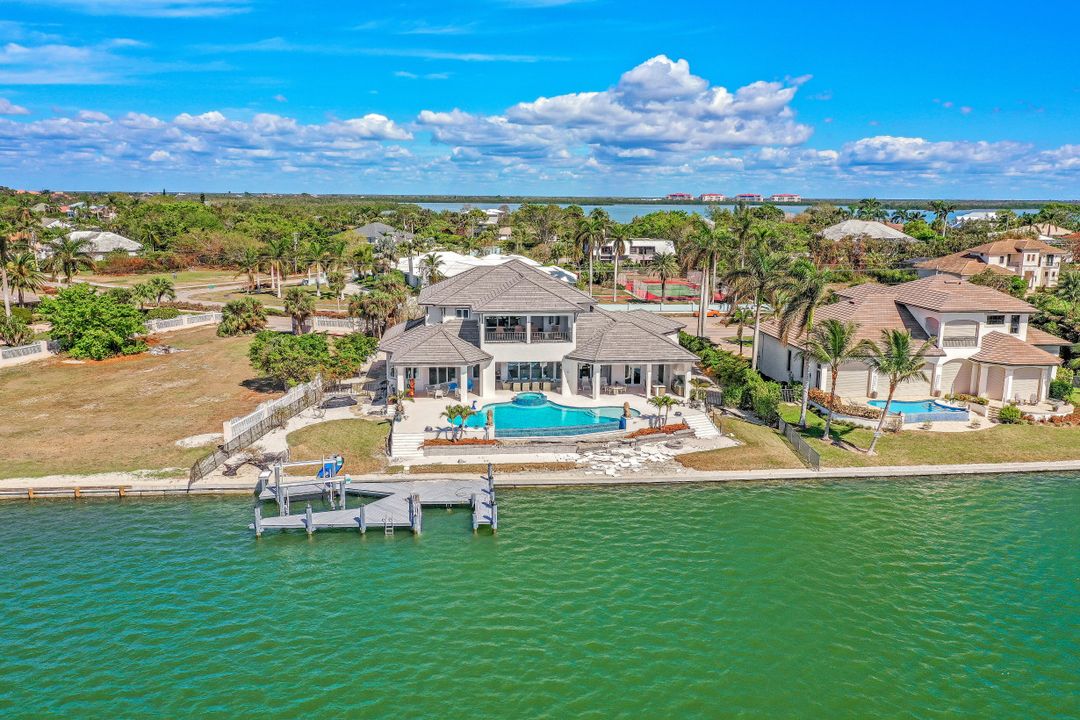 550 S Barfield Dr, Marco Island, FL 34145