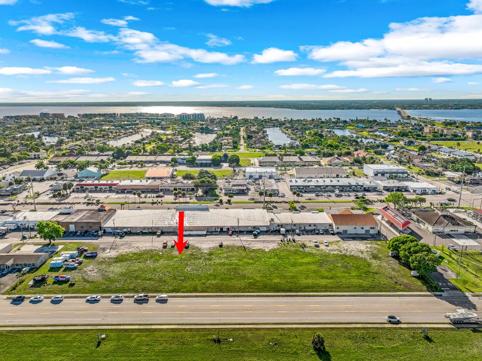 SE 15th Ave, Cape Coral, FL 33904