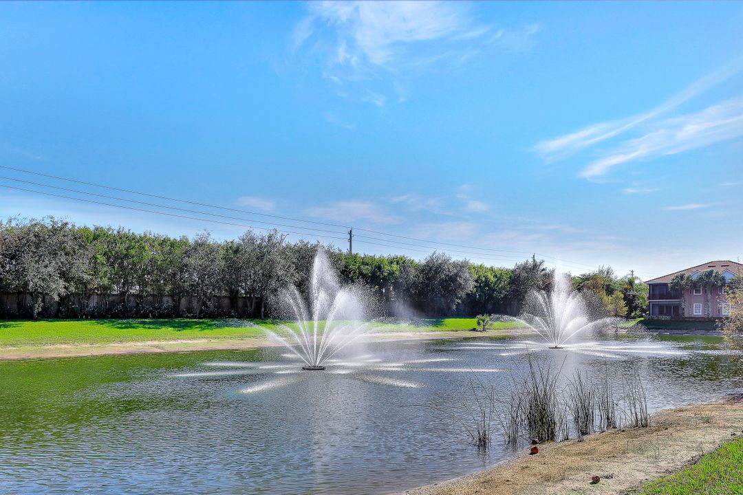 7838 Hawthorne Dr #1803, Naples, FL 34113