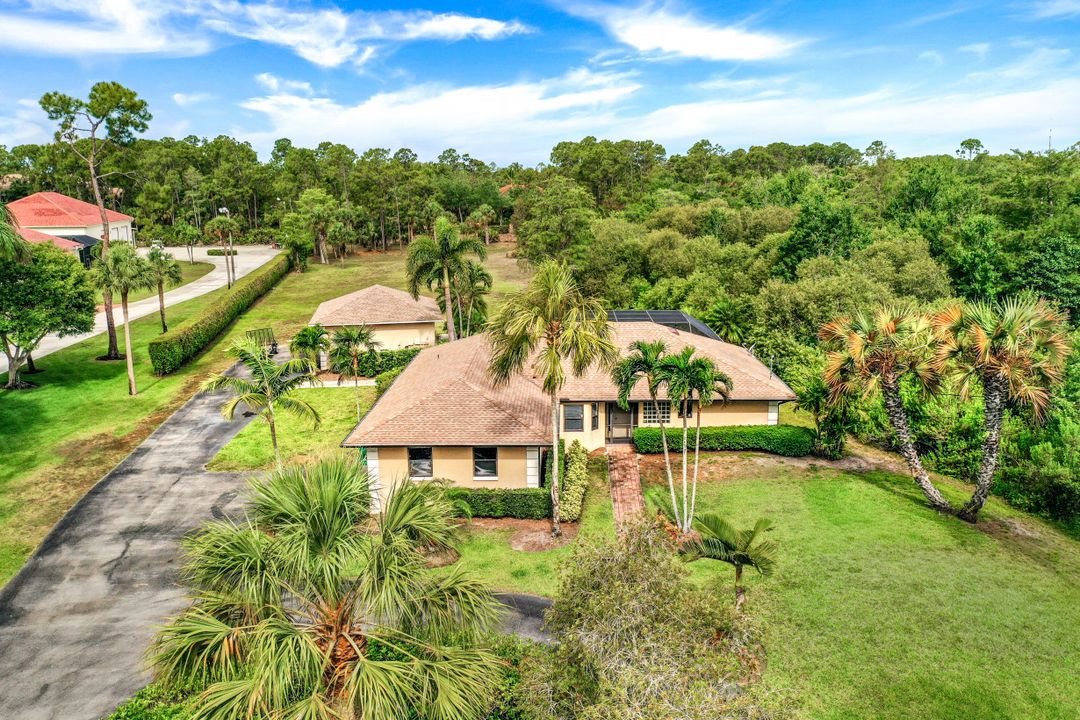 1941 Oakes Blvd, Naples, FL 34119