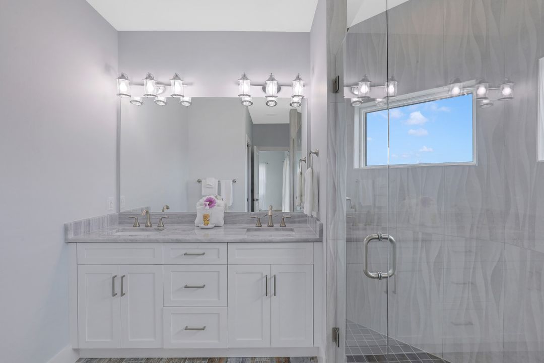 816 San Carlos Dr, Fort Myers Beach, FL 33931