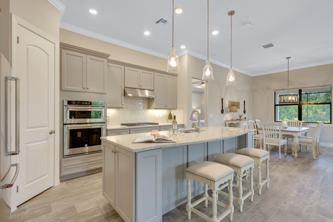 7273 Wilton Dr N, Naples, FL 34109