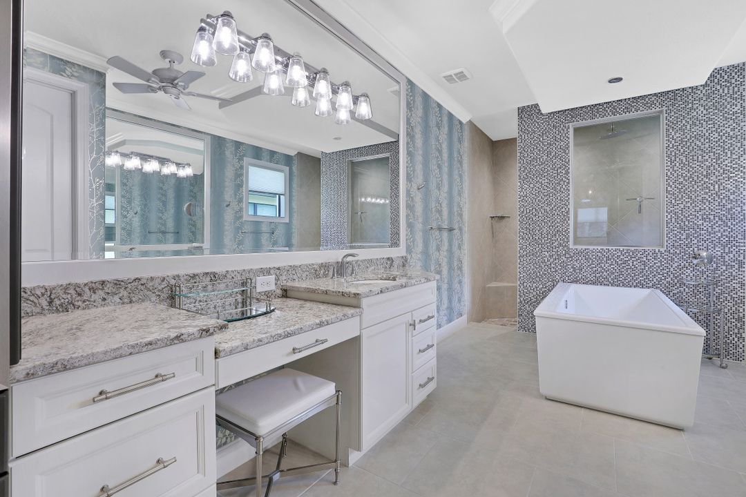 10102 Palazzo Dr, Naples, FL 34119