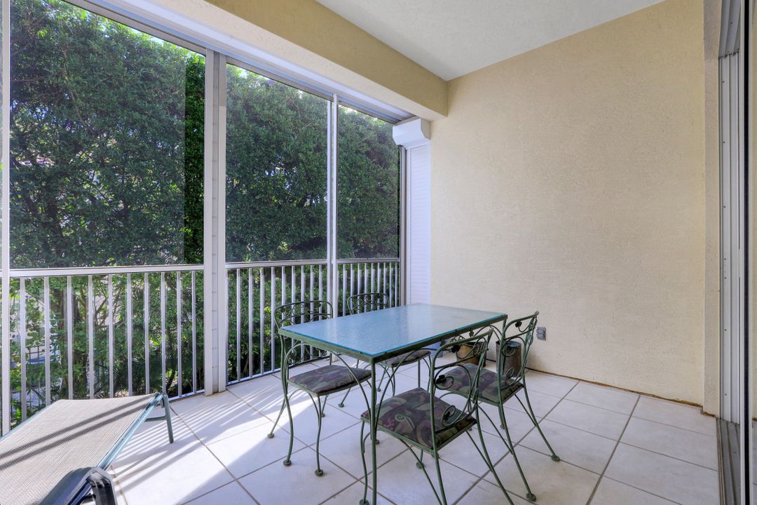 700 Bentwater Cir #103, Naples, FL 34108