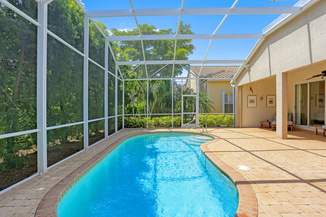 20490 Foxworth Cir, Estero, FL 33928