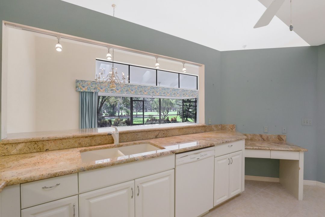 178 Cypress View Dr #C-34, Naples, FL 34113