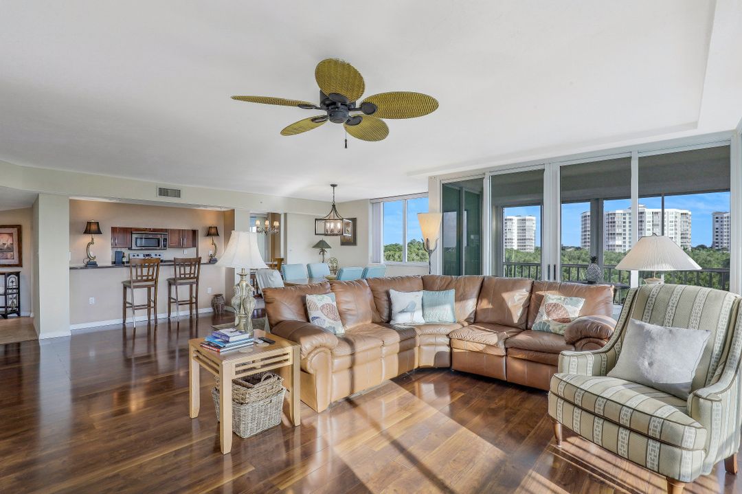 21 Bluebill Ave #401, Naples, FL 34108