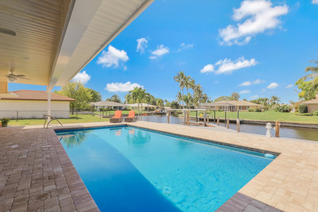 6572 E Town and River Rd, Fort Myers, FL 33919