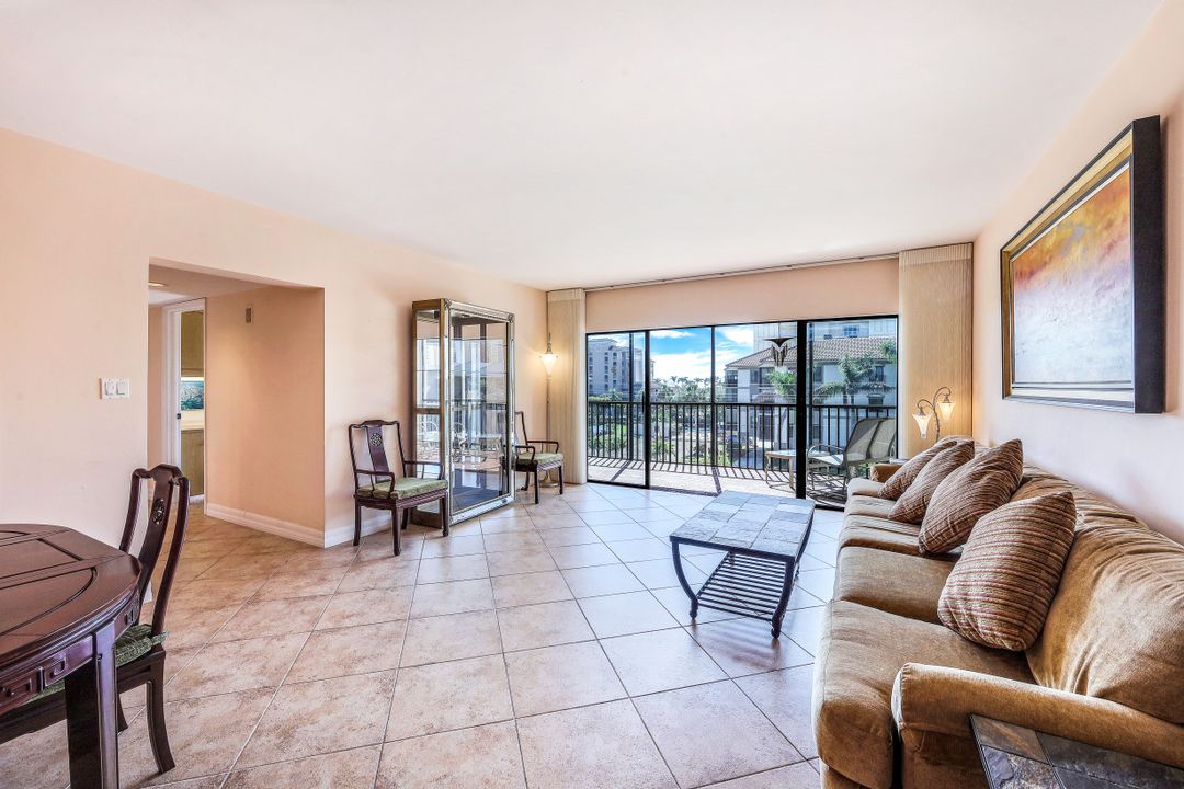 961 Swallow Ave #302, Marco Island, FL 34145