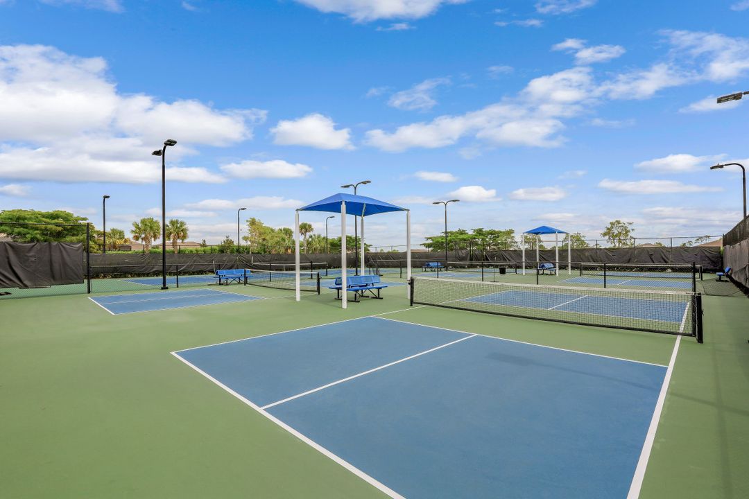 3101 Amadora Cir, Cape Coral, FL 33909