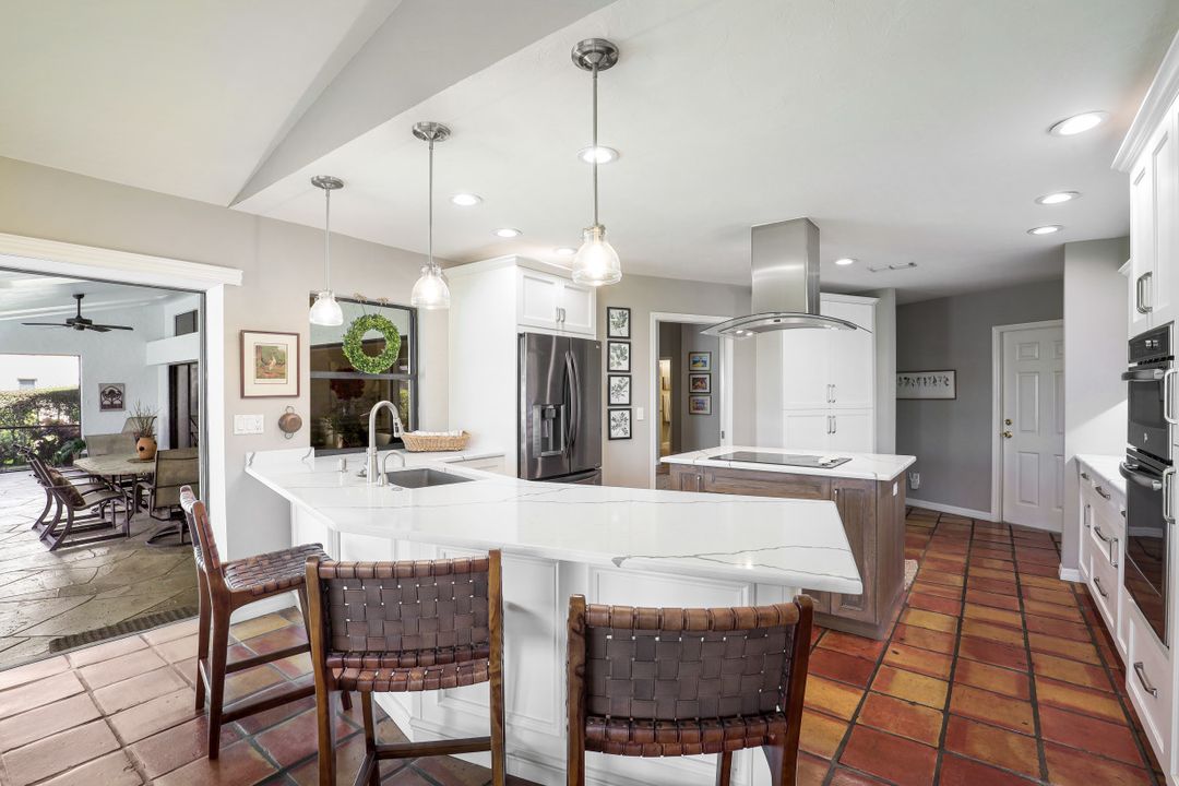 381 Henley Dr, Naples, FL 34104