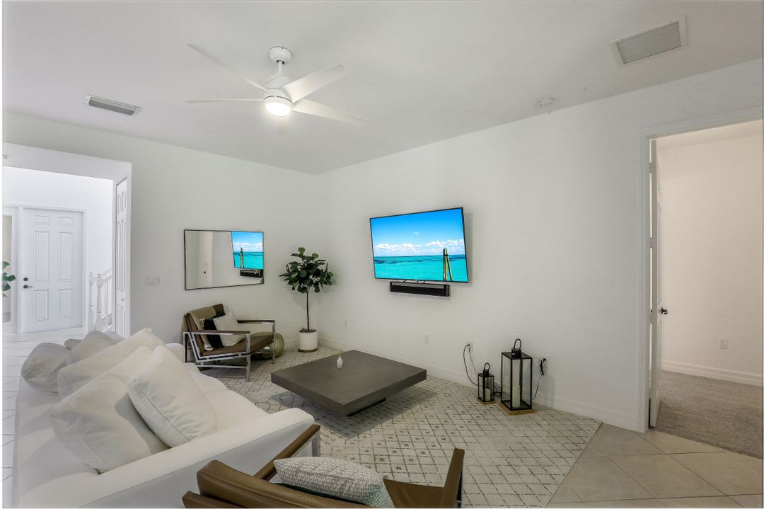 3183 Pacific Dr, Naples, FL 34119