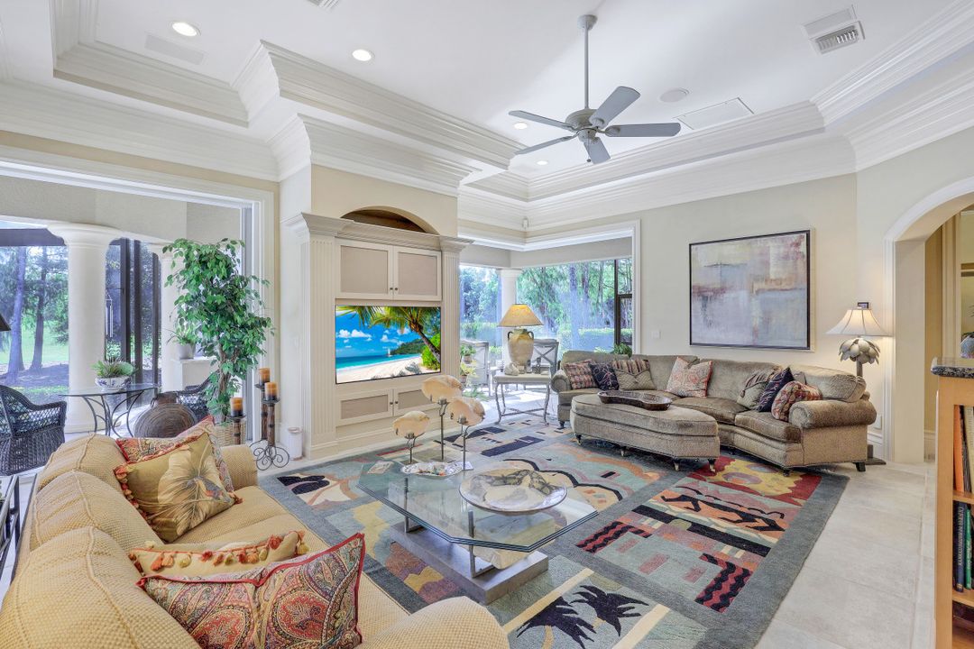 2904 Indigobush Way, Naples, FL 34105