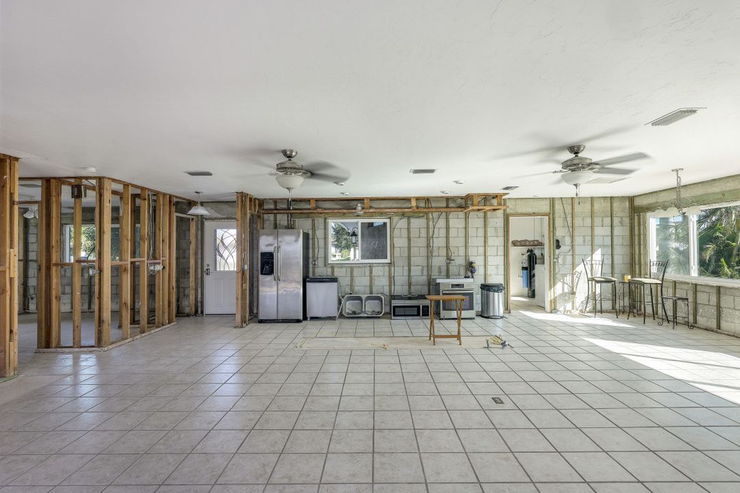 5324 Delano Ct, Cape Coral, FL 33904