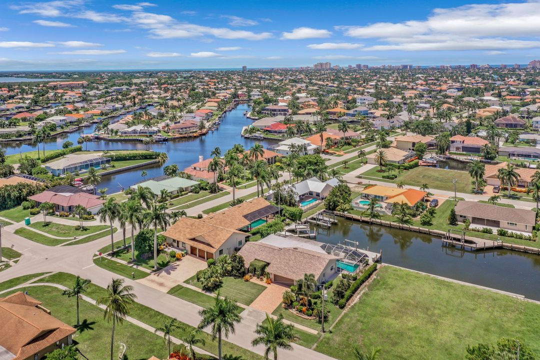 206 Dan River Ct, Marco Island, FL 34145