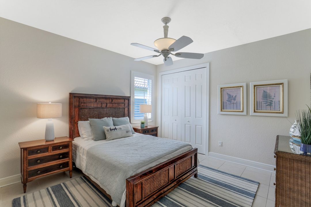 919 Tivoli Ct, Naples, FL 34104