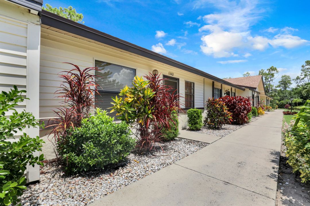 1062 Pine Isle Ln  #1062, Naples, FL 34112