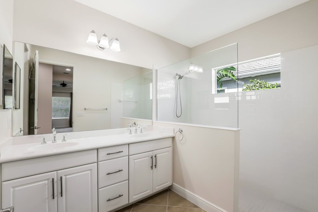 3625 Canopy Cir, Naples, FL 34120