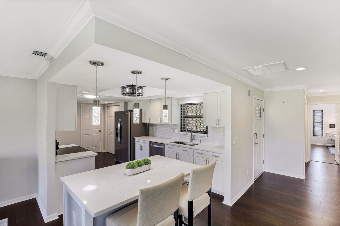 307 Reynolds Ct, Naples, FL 34112