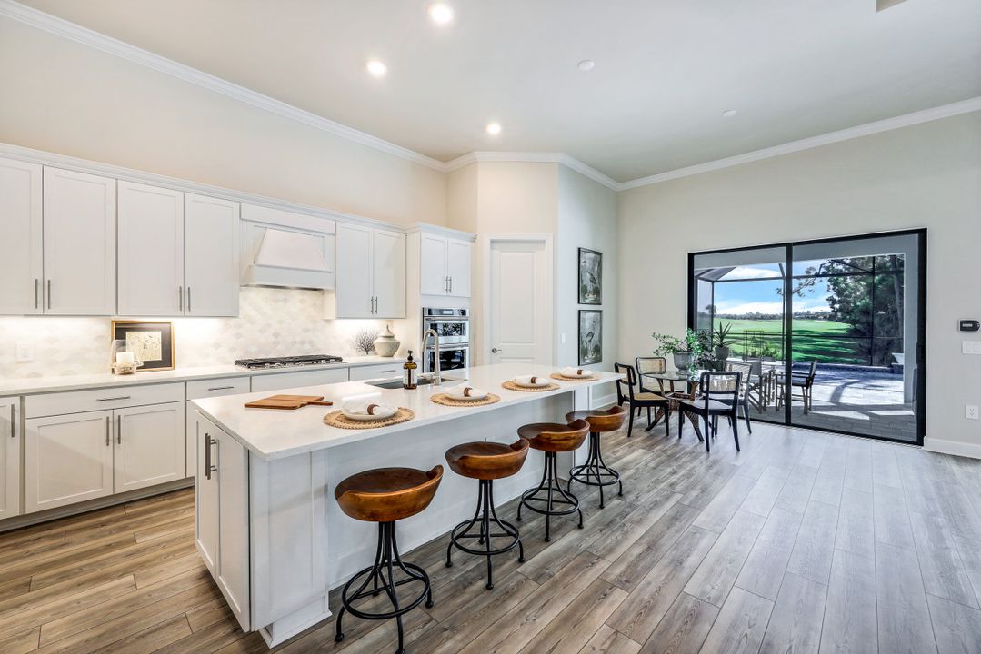 9528 Curlew Dr, Naples, FL 34120