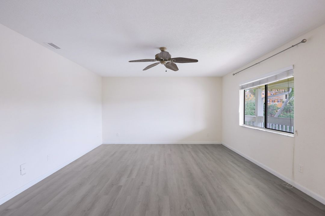 4607 Bayshore Dr #K-6, Naples, FL 34112