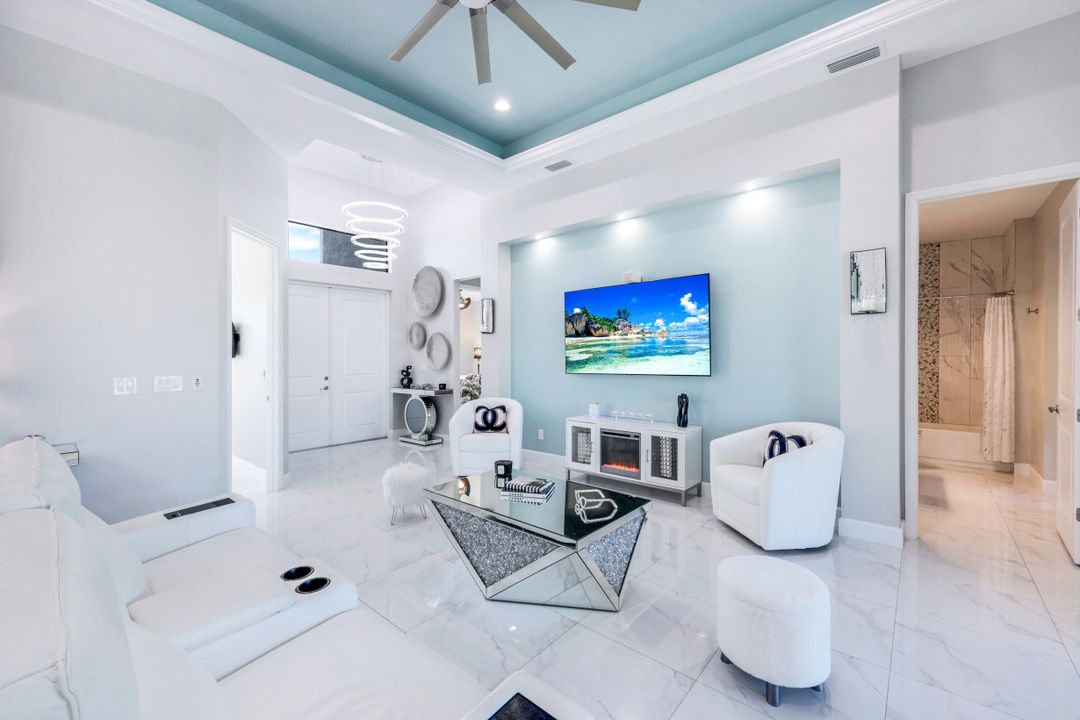 1833 SW 11th Terrace, Cape Coral, FL 33991