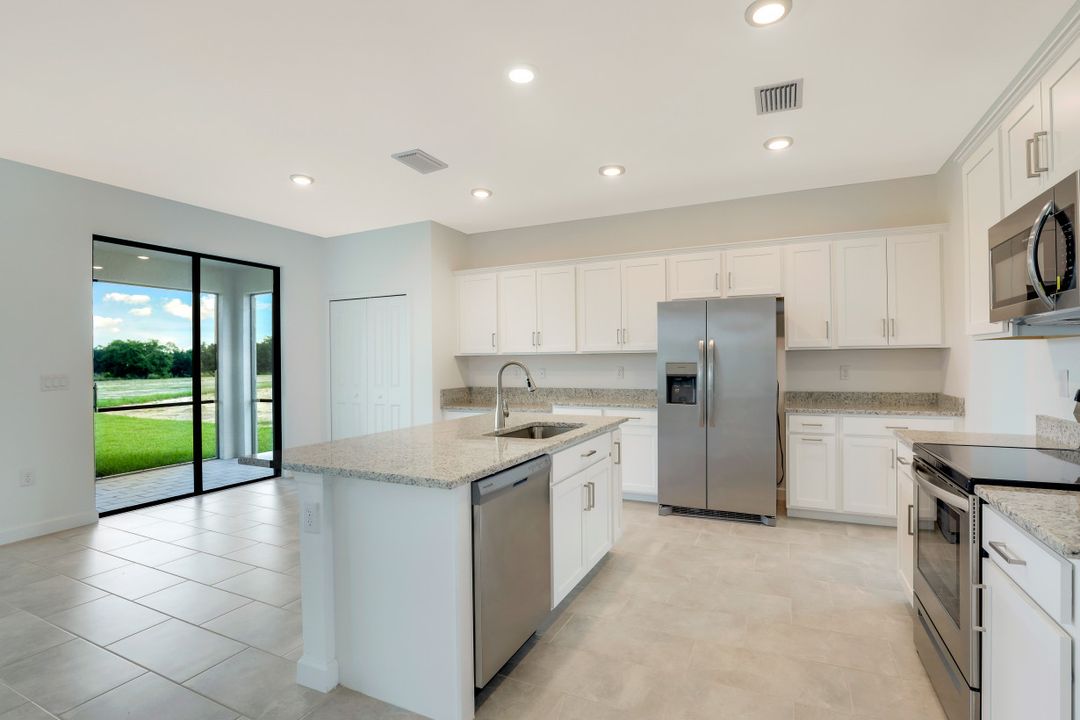 11350 Timber Creek Dr, Fort Myers, FL 33913