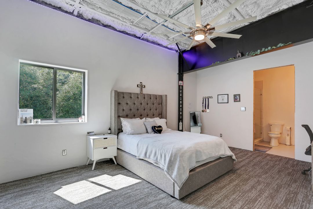 4441 5th Ave NW, Naples, FL 34119