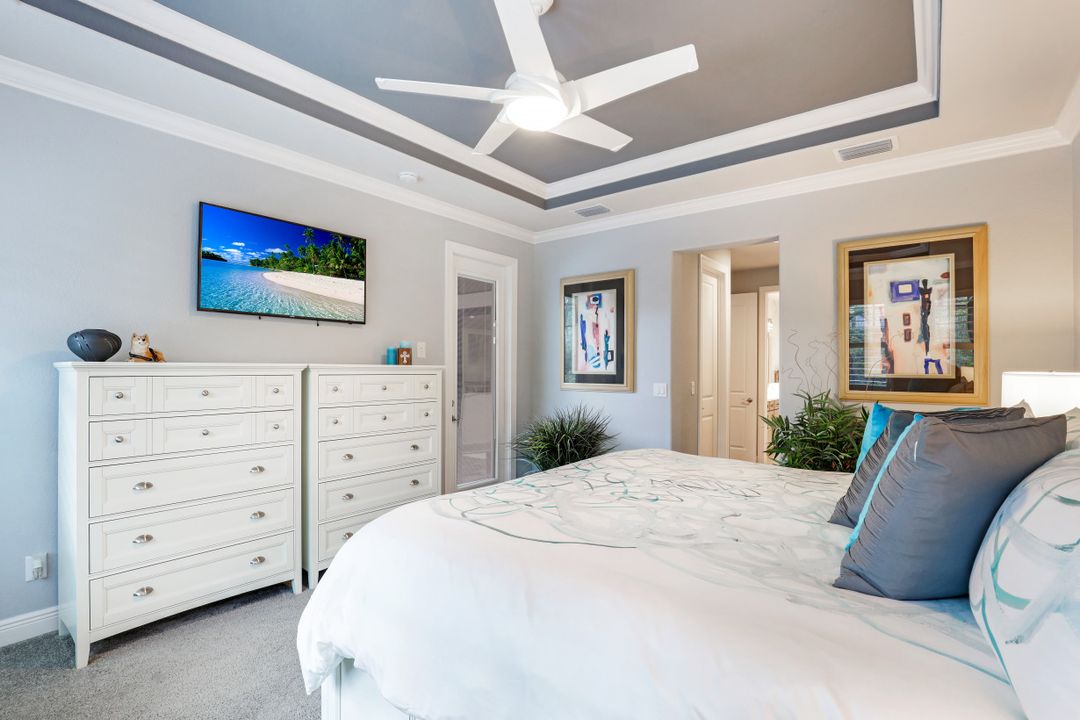 10086 Palazzo Dr, Naples, FL 34119