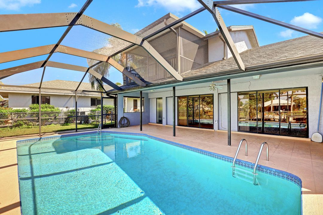 1121 SE 21st St, Cape Coral, FL 33990