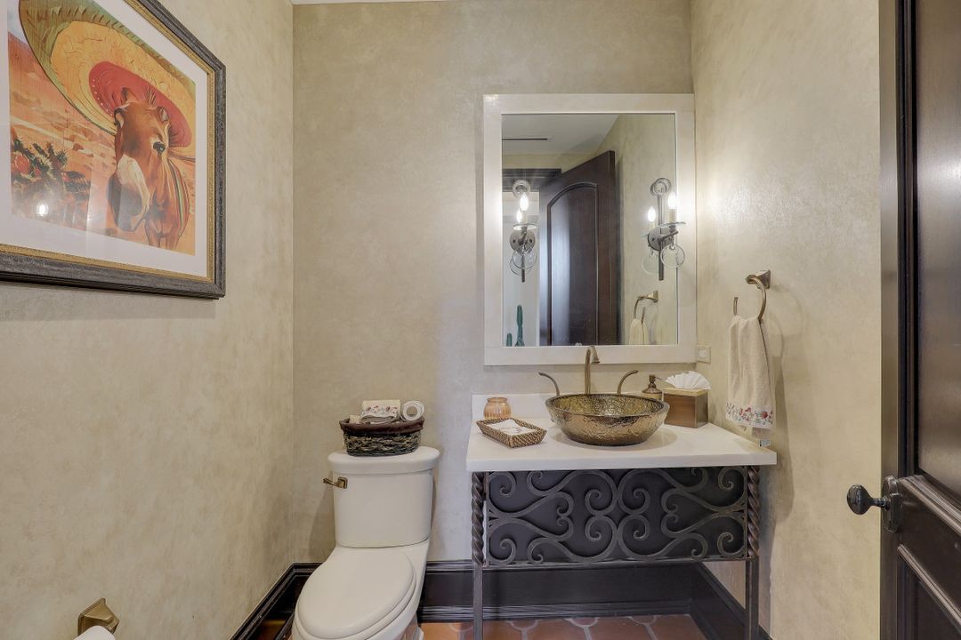 10080 Gulf Shore Dr, Naples, FL 34108