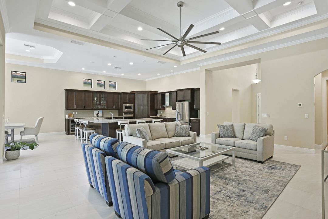 12774 Dundee Ln, Naples, FL 34120