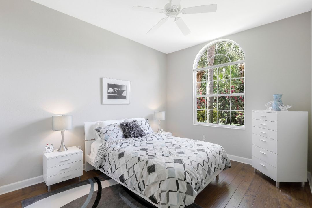 6251 Ashwood Ln, Naples, FL 34110