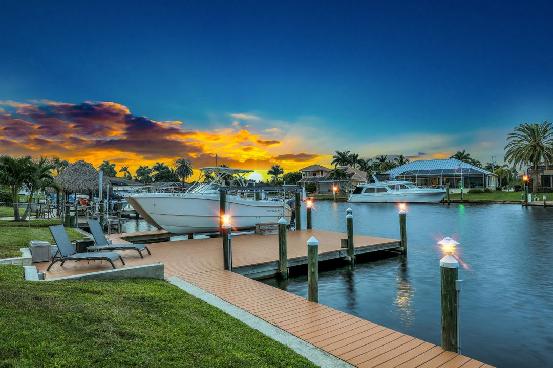 719 Coral Dr, Cape Coral, FL 33904