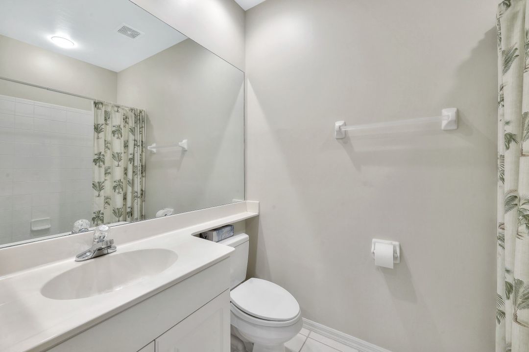 8259 Parkstone Pl #206, Naples, FL 34120