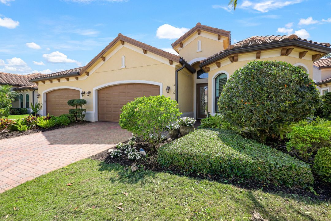 9129 Isla Bella Cir, Bonita Springs, FL 34135