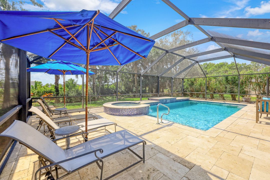 6485 Autumn Woods Blvd, Naples, FL 34109