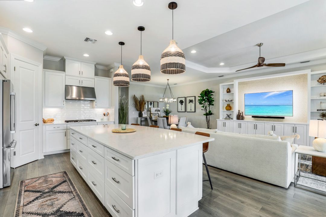 9496 Montelanico Loop, Naples, FL 34119