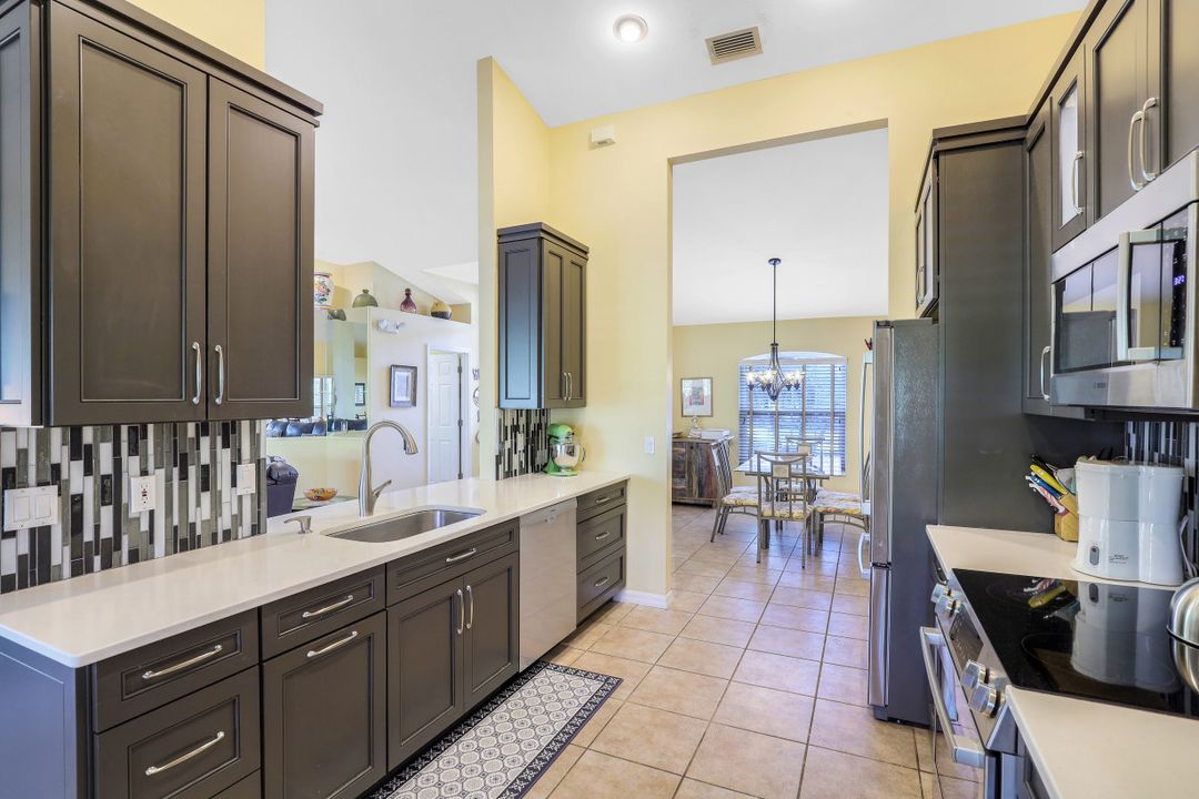 841 Seagrape Dr, Marco Island, FL 34145