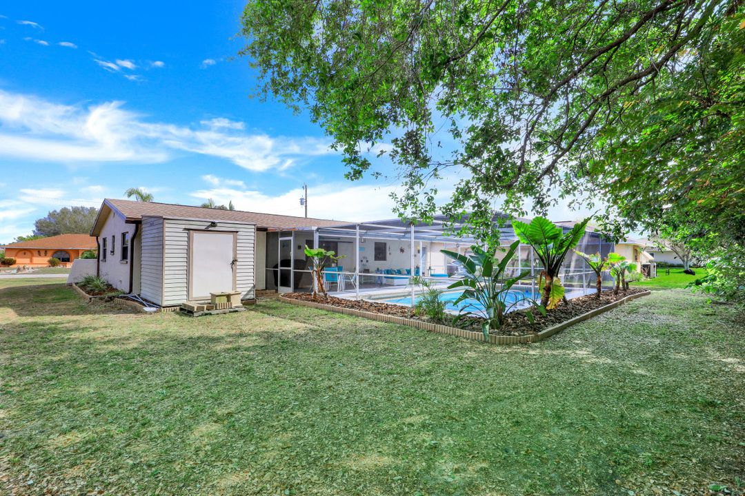 1214 SE 30th Terrace, Cape Coral, FL 33904