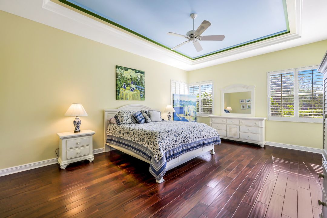 5965 Paradise Cir, Naples, FL 34110