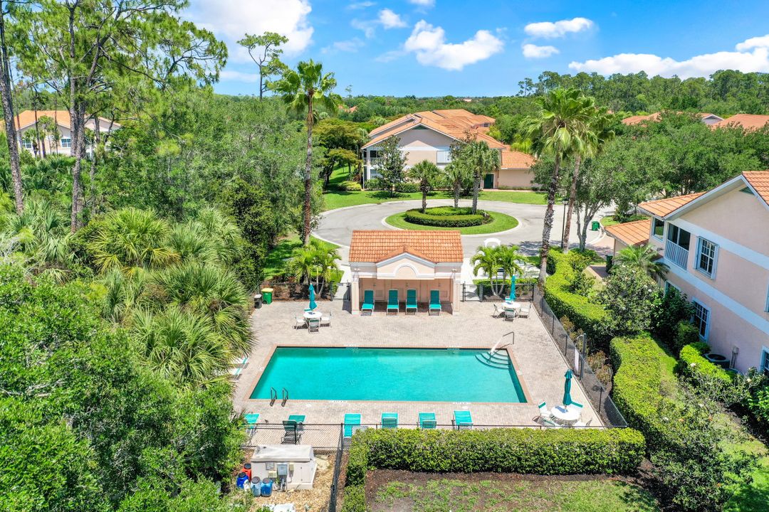 5610 Sherborn Dr #202, Naples, FL 34110