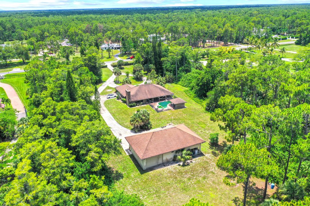 3661 7th Ave NW, Naples, FL 34120